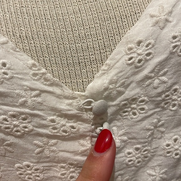 NWT!! Alice + Olivia - Fae Eyelet Sleeveless Minidress - White - Size 6 - Picture 6 of 12